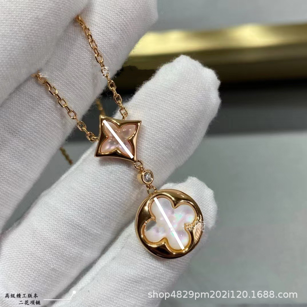 ロバの家四葉草四花五花ブレスレット女性用18Kローズゴールドメッキ軽奢菱形丸型白貝母ネックレスins