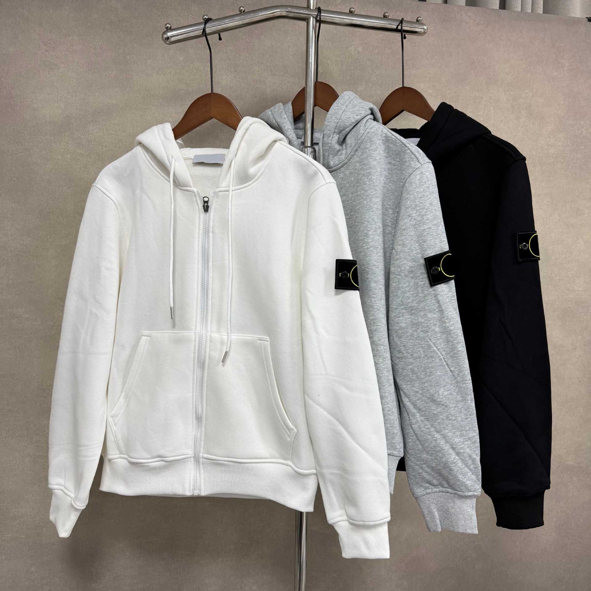 solid color sweatshirt with zipper with hood