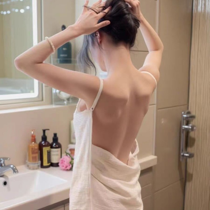 New Cotton Gauze Bathrobe Nightgown for Women, Spring and Autumn High-End Wearable Pure Cotton Loose Summer Nightgown with Straps and Bath Towel