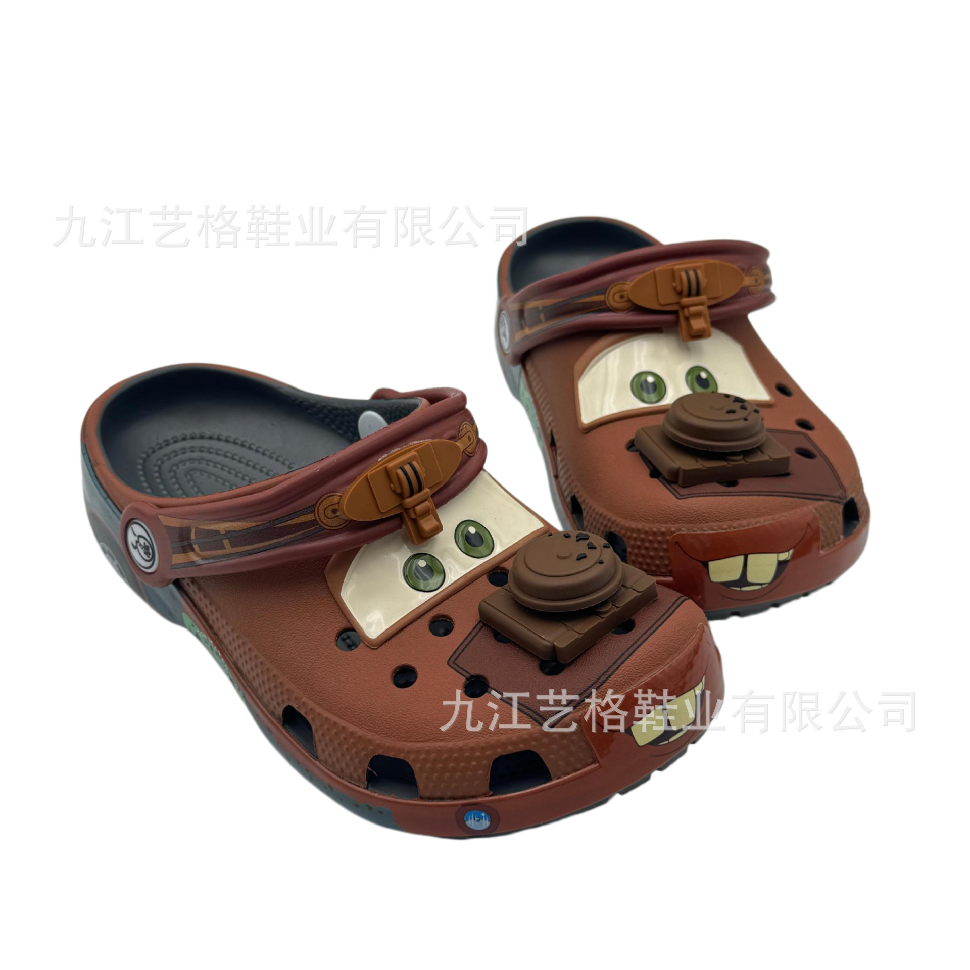 KJ McQueen Pattaya Cartoon Auto Hole Sandals Coches Movilización de la playa Adultos y Hombres zapatillas para padres e hijos