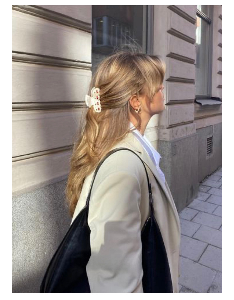 Pinza per capelli elegante con ciliegie e strass per acconciature_voghion.com
