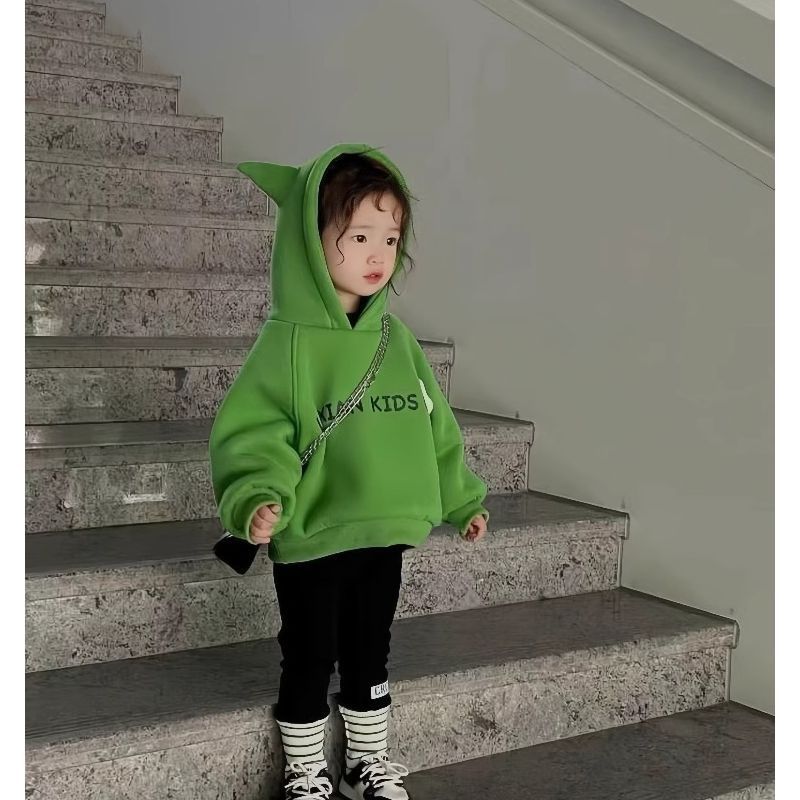 女の子の秋冬2023ベルベットの女の子の韓国風の暖かい帽子の上着の子供の服のセーター|undefined
