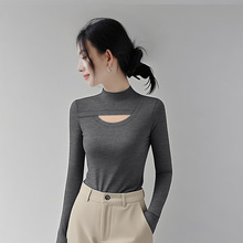 春秋2025新款暗灰色半高领长袖打底衫女内搭设计感针织紧身上衣服