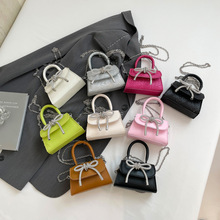 ins�ļ��¿��nϵ������YС�������������б����ڼt����Ů��