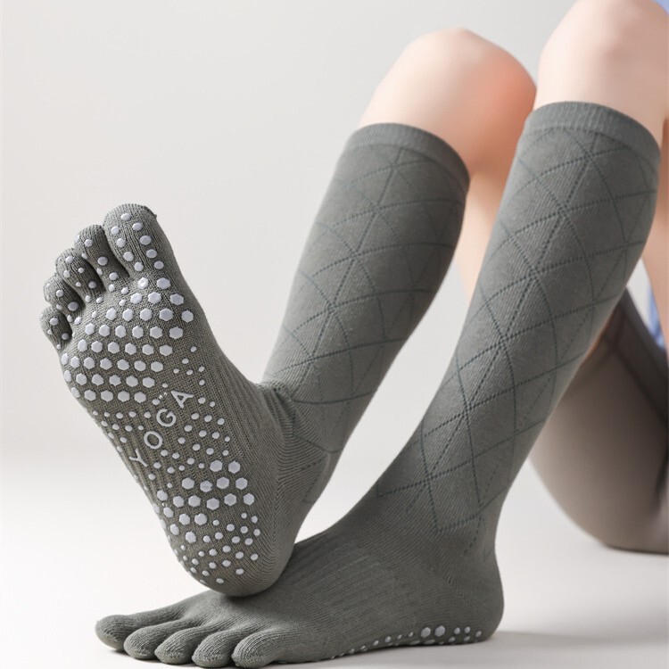 Spring and Summer High-Top Non-Slip Yoga Socks for Women, Solid Color Cotton Long Five-Toe Socks, Trendy Pilates Knee Toe Socks Spring and Summer High-Top Non-Slip Yoga Socks for Women, Solid Color Cotton Long Five-Toe Socks, Trendy Pilates Knee Toe Socks