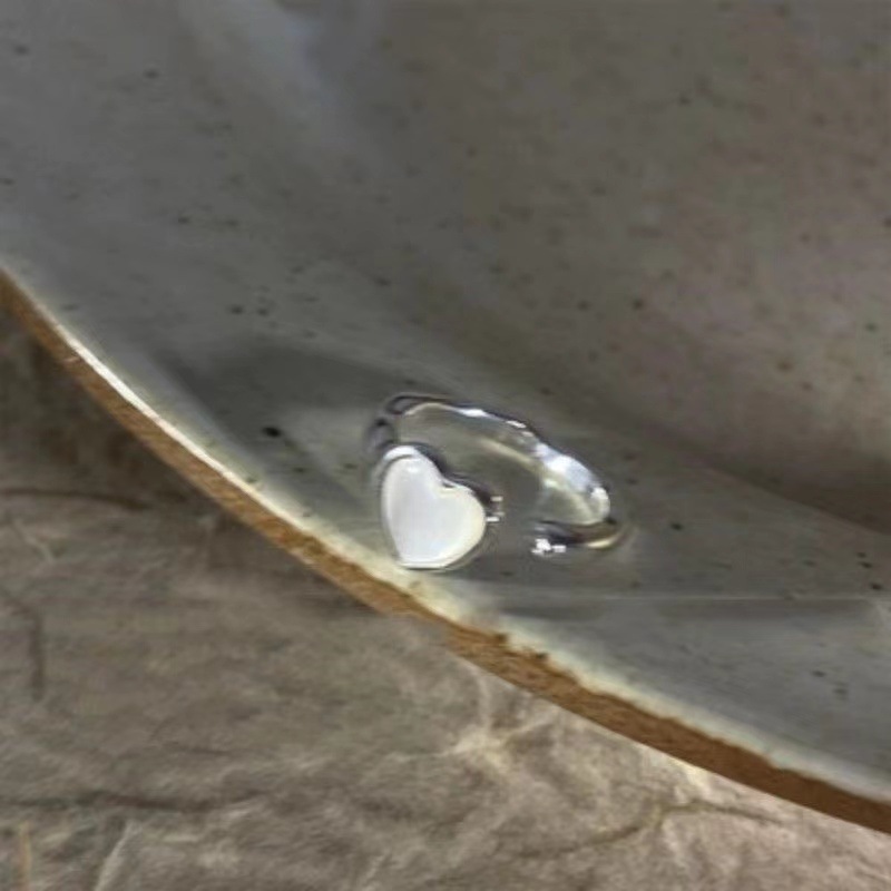 Elegant Designer Ring With Heart Shell For Women, Adjustable Fit_voghion.com