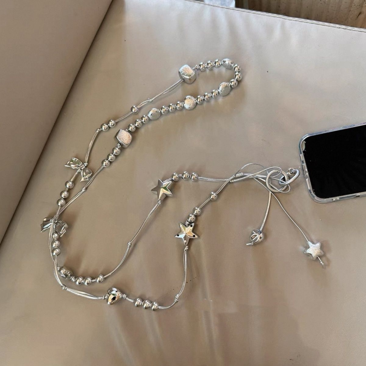 Unique, niche, sweet and cool silver frosted bead 3D star crossbody phone case chain, Korean style, Instagram vibe