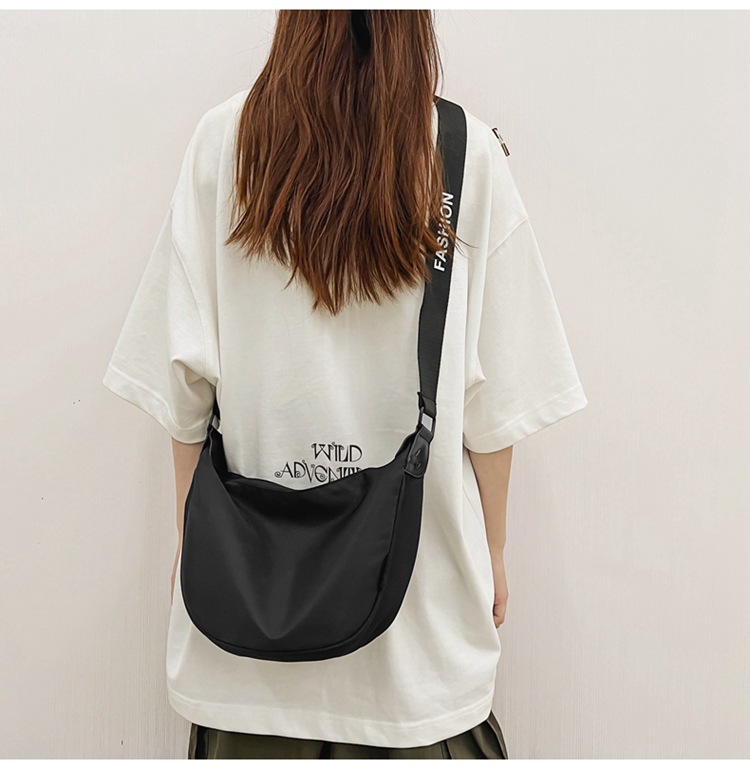 ins Simple nylon fabric crossbody bag for women 2023 new Korean style fashionable single-shoulder dumpling bag for students, trendy single-shoulder bag undefined