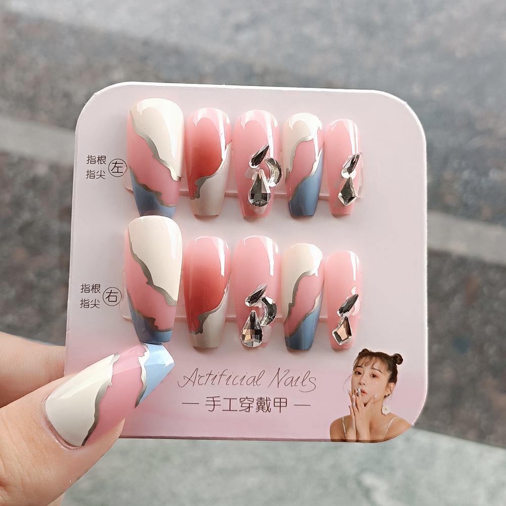 Nueva pieza de uñas de diamantes con sentido de alta calidad, costura de color en contraste, uñas de vestir dulces, uñas postizas desmontables terminadas
