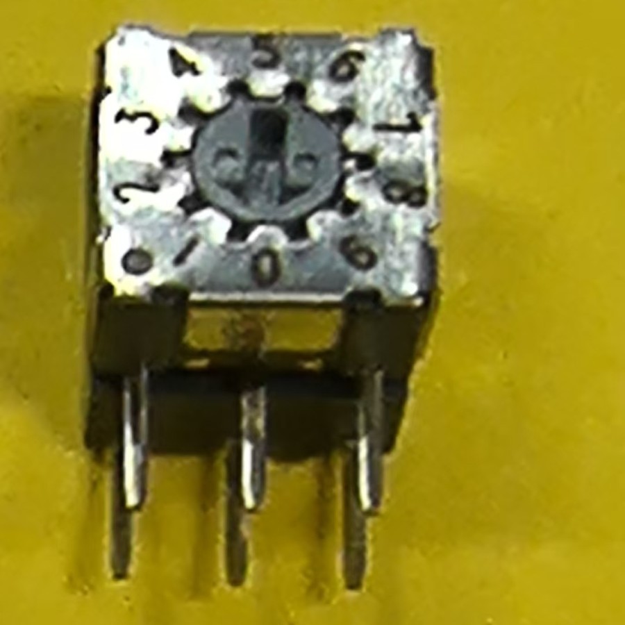 STAR-10H1南韩SM BCD 8421 7.4X7.4H5.8 3;3 0-9蓝芯正码一字调