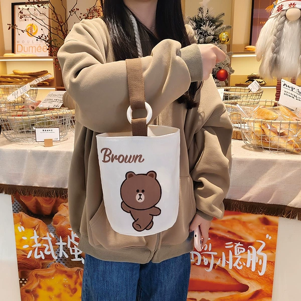 Brown Bear Walk - Beige