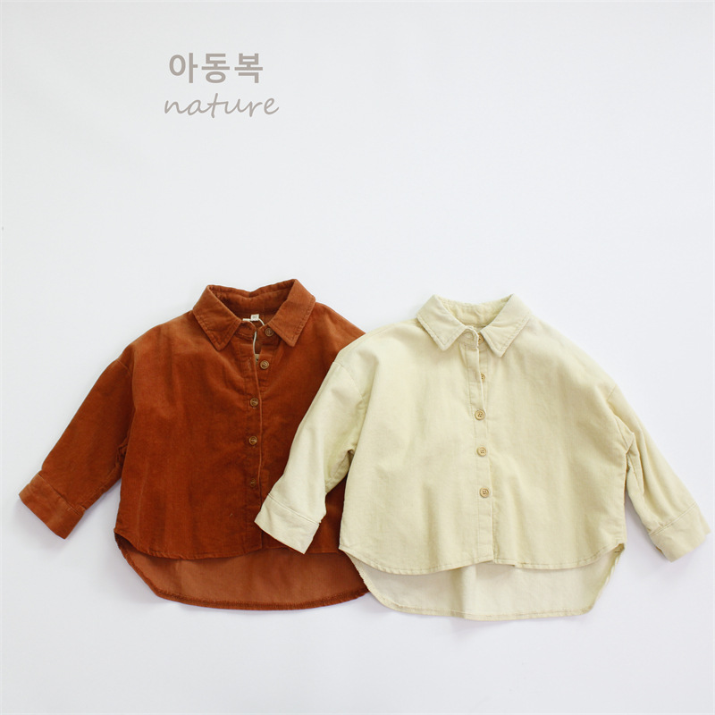Camisas infantiles de primavera 2025, categoría A, camisas para niños estilo coreano, versátiles, con cuello vuelto, de pana, blusas para niñas, al por mayor.