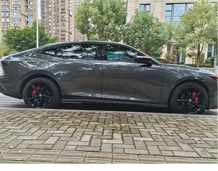 Suitable for Changan UNIV caliper covers, aluminum alloy brake caliper covers, vehicle-specific wheel hub sports appearance modification