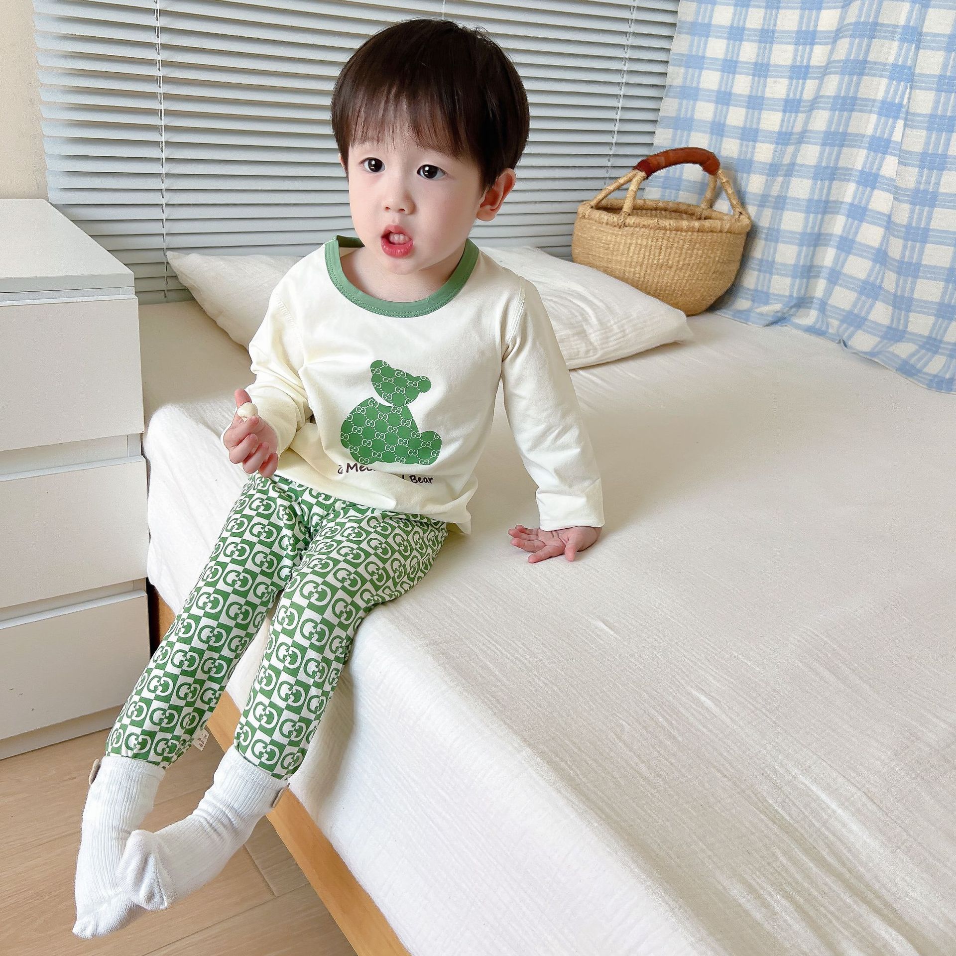 Ropa de otoño para niños medianos y grandes pantalones largos Tong Beijia versión sin hueso AB traje de Lycra de dibujos animados para niños y niñas Serie Ligera de lujo conjunto de Lycra