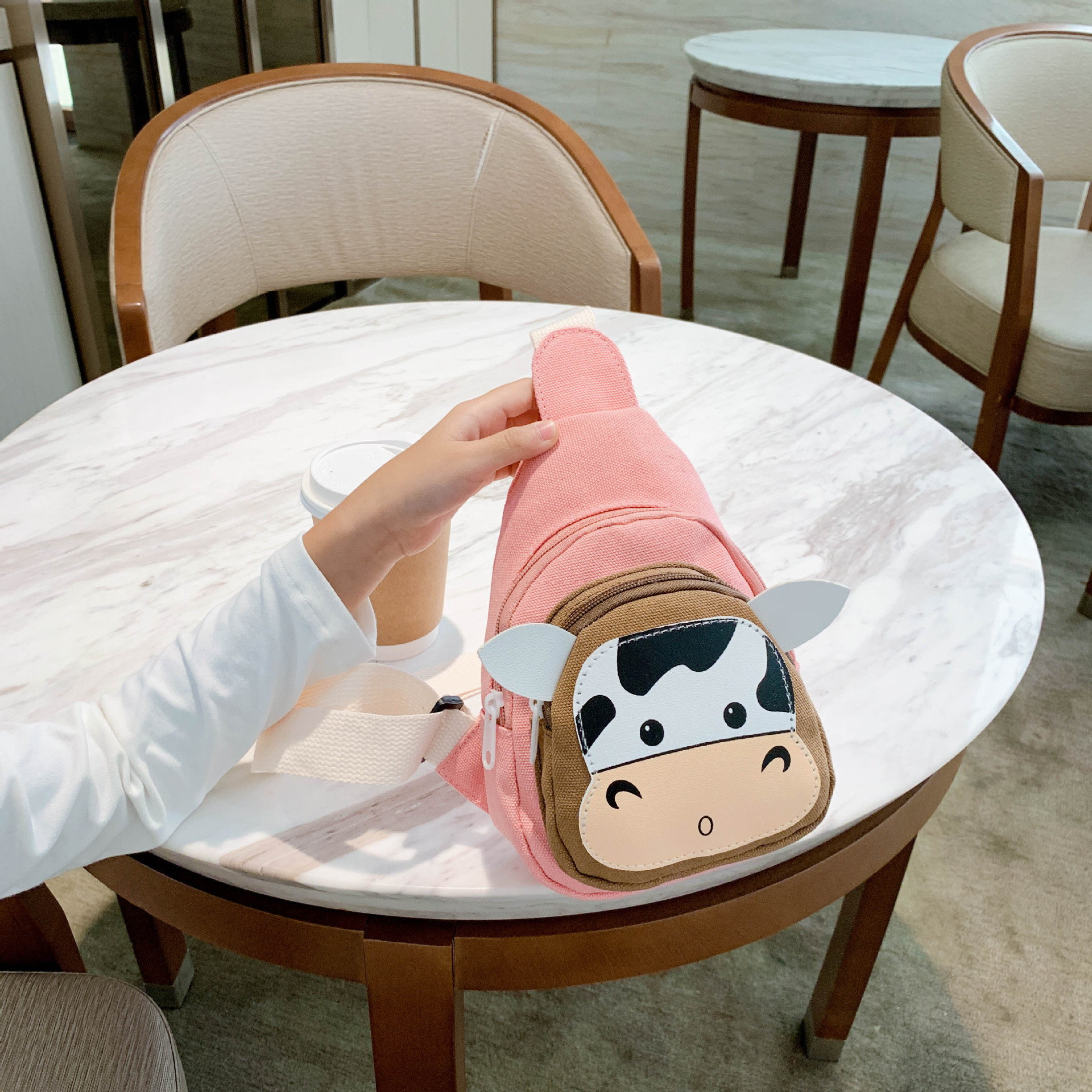 韩版儿童小包包时尚男女童单肩新款卡通小牛帆布斜挎可爱宝宝胸包