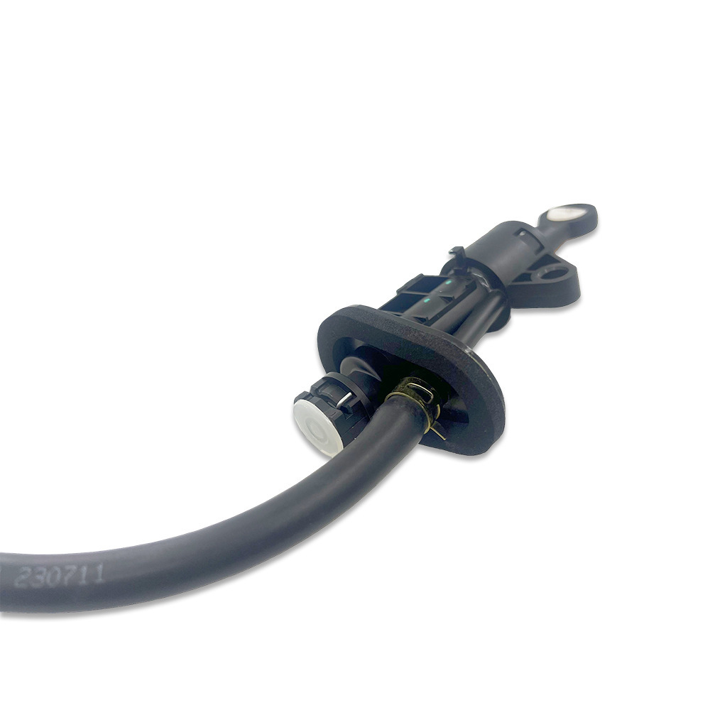 10637088 6-Pin Clutch Master Cylinder Suitable for Roewe I5 Rx3 Rx5 Mg5