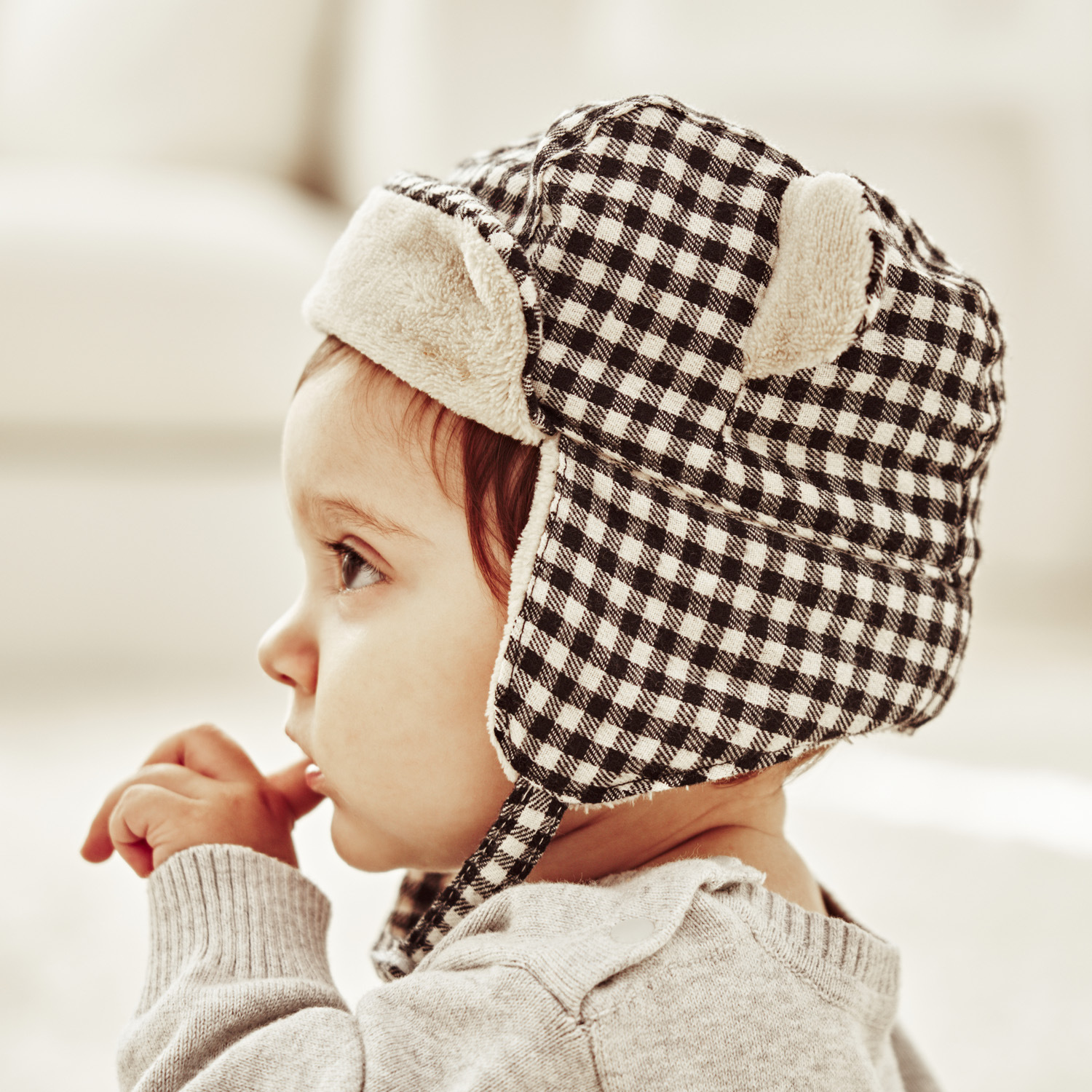 Europe and America new pattern black and white lattice Ears Plush Baby hat men and women children Autumn and winter Ear thickening Warm hat