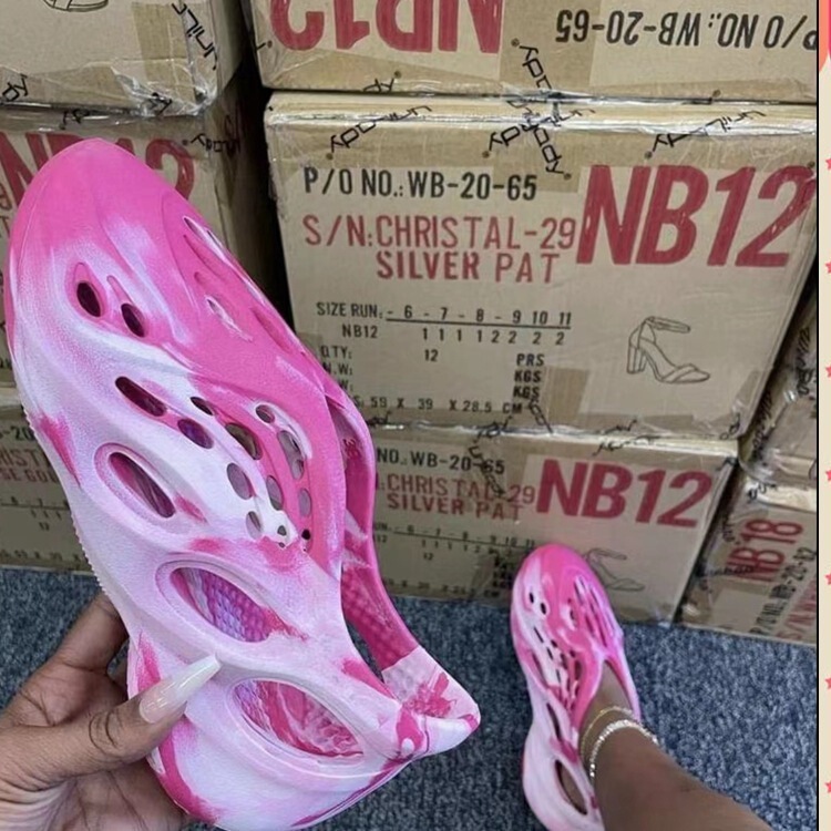 2022 Summer European and American Round Head Camouflage Cave Shoes Women's Foreign Trade plus size Men's and Women's Outer Wear Coconut Shoes Beach Sandals
