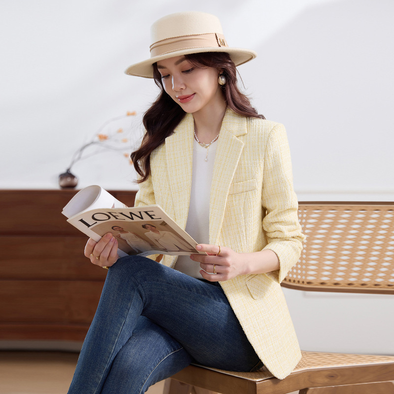 French-style tweed jacket for women, 2026 spring fashion new model, elegant and slim-fitting, suitable for petite figures, youthful and age-reducing tweed top French-style tweed jacket for women, 2026 spring fashion new model, elegant and slim-fitting, suitable for petite figures, youthful and age-reducing tweed top