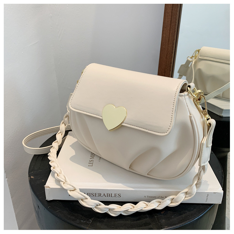 Wholesale Heart Buckle Fold One-shoulder Messenger Small Round Bag Nihaojewelry display picture 74