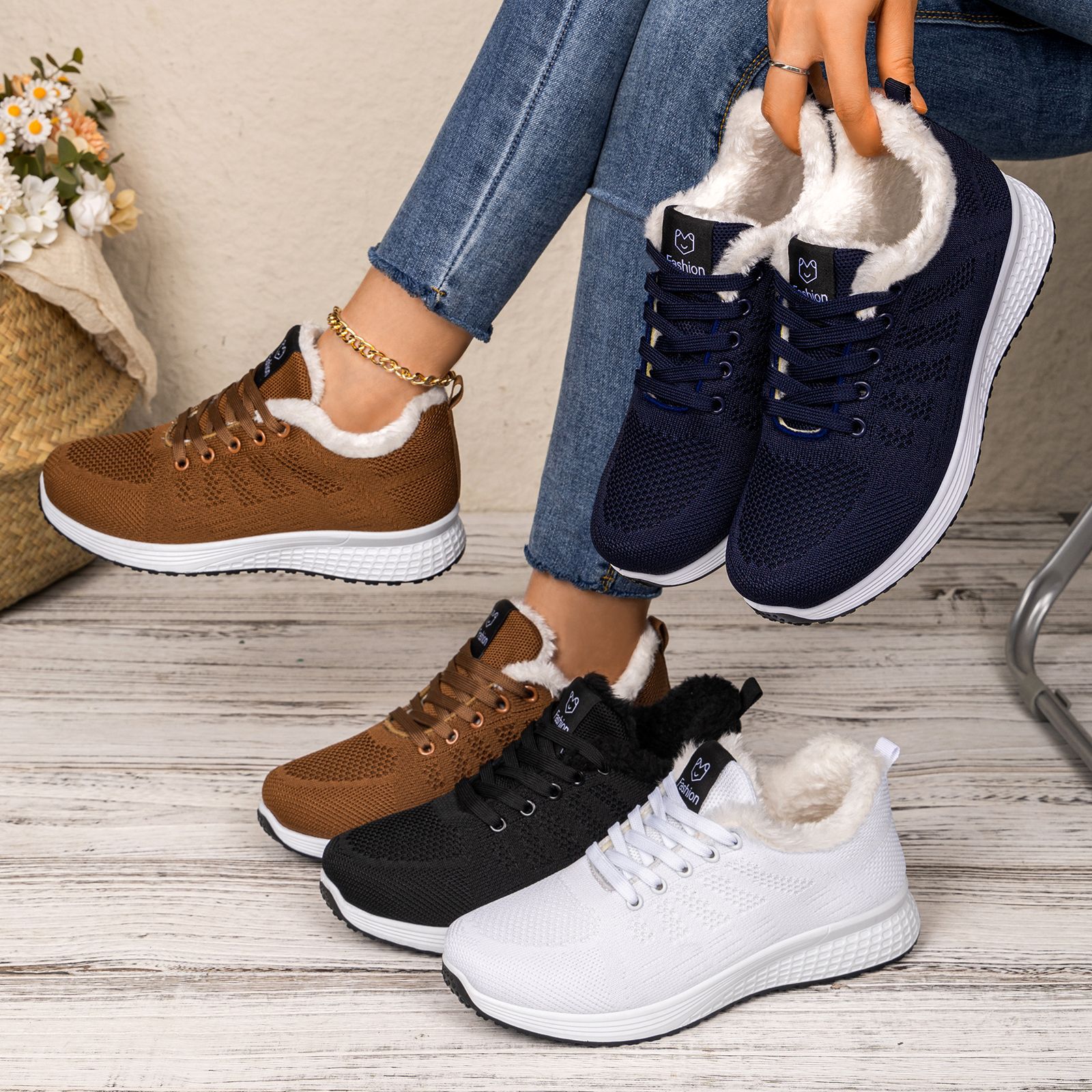 Zapatos de algodón de mujer de invierno transfronterizo nuevos zapatos de mujer más terciopelo grueso antifrío zapatos casuales al aire libre zapatos de caminar cómodos