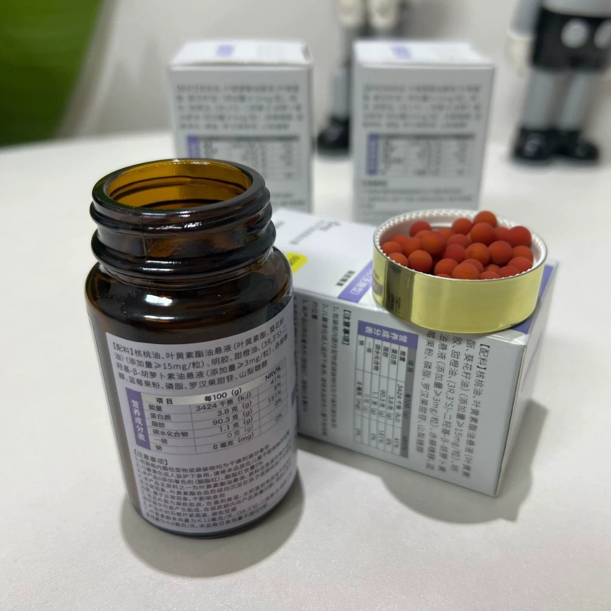 Лютеин эстер в капсулах малого объема