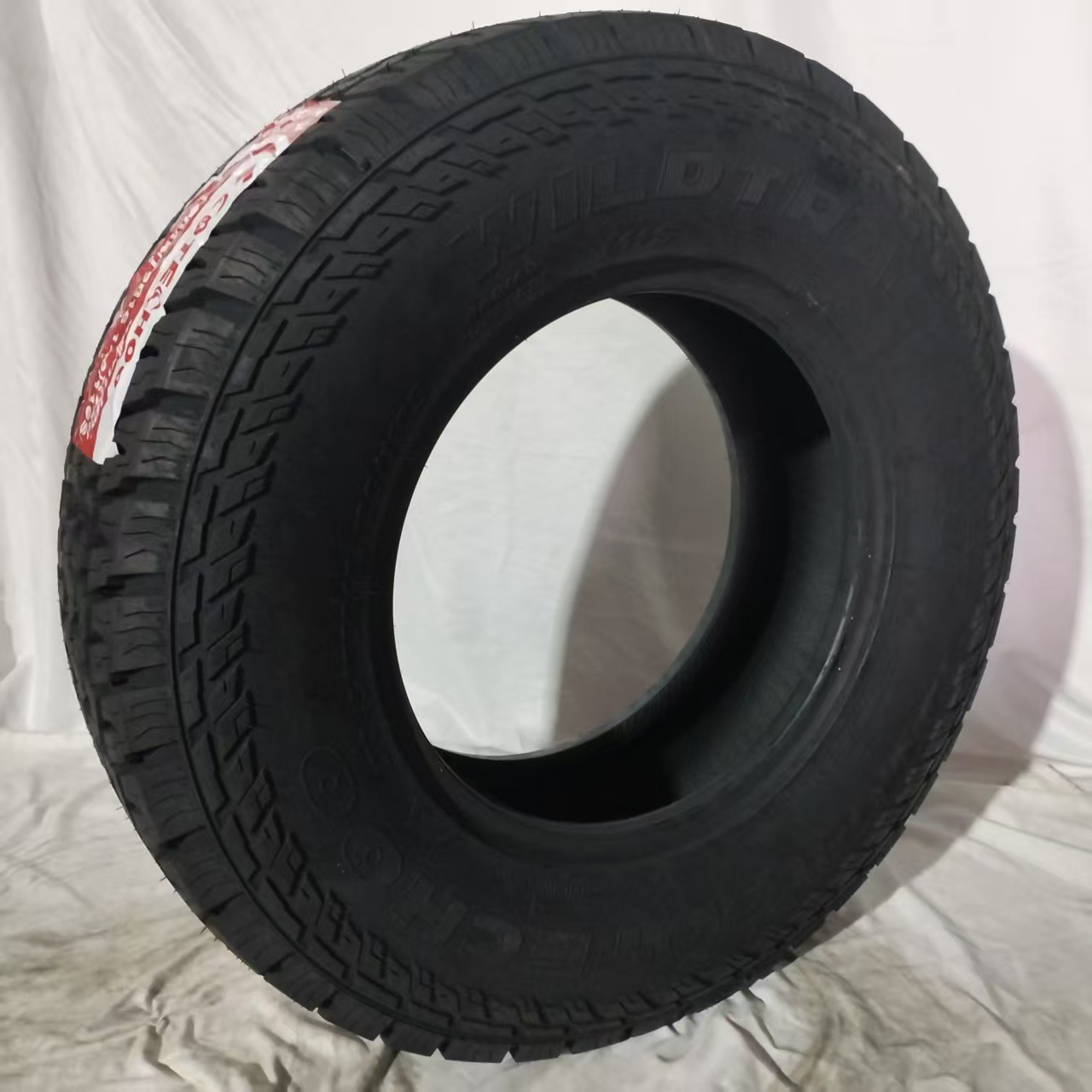 Brand New Genuine Changlushong Car Tire Lt245/75R16-Rtx8 120/116Q, Wear-Resistant and Durable