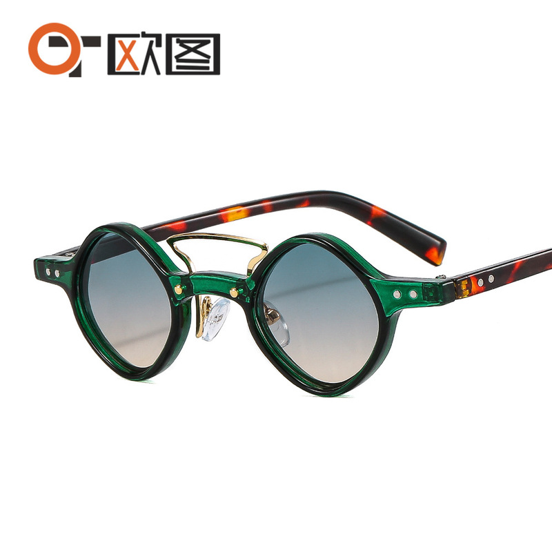 Outu new punk hip-hop sunglasses small frame personality cross-border explosions modern men and women locomotive sunglasses T305