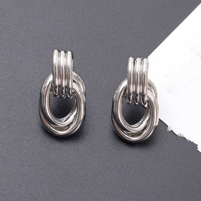 fashionable retro earrings