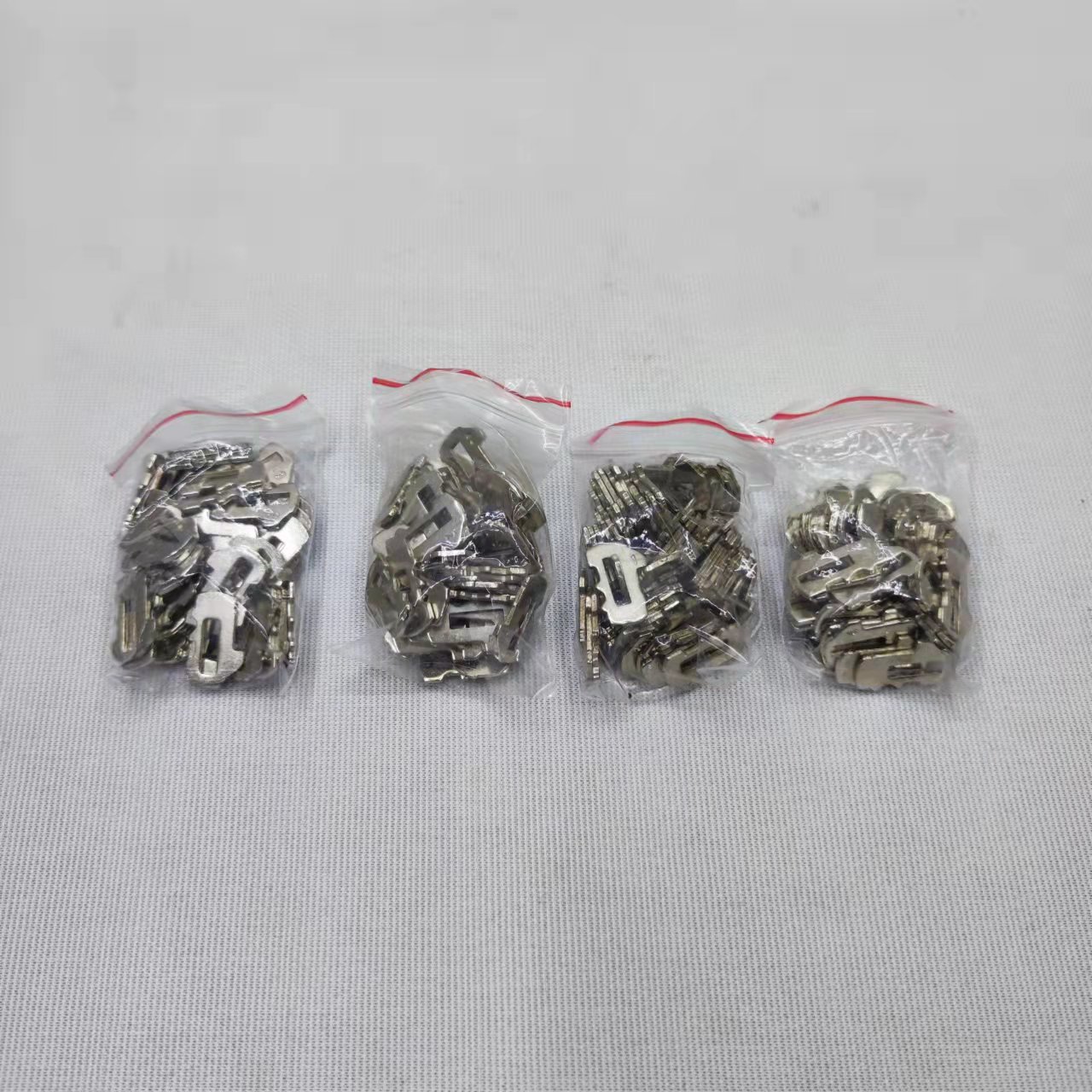 Adecuado para Buick viejo junwei cerradura cilindro placa exterior diente cerradura placa viejo junwei accesorios del coche