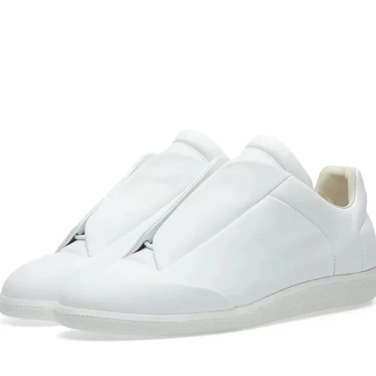 Spot 2025 Designer New Genuine Leather Future Low-Top Sports Shoes Soft Leather Rubber Sole Casual Shoes