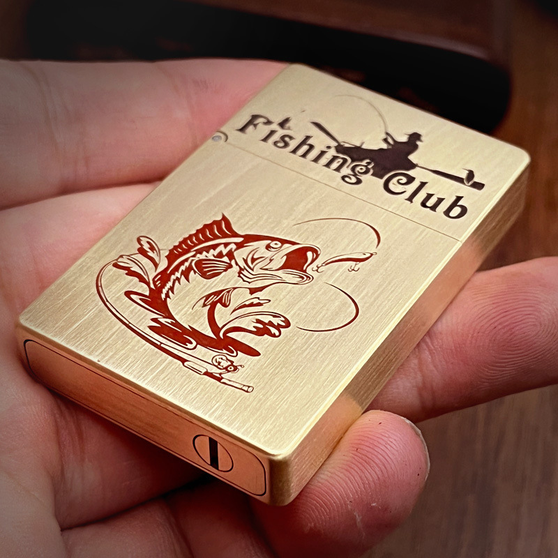 CT40 Small Heavy Armor Brass Trench Kerosene Lighter Vintage Retro Armor Carving Paint Filling Classic Men's Creative