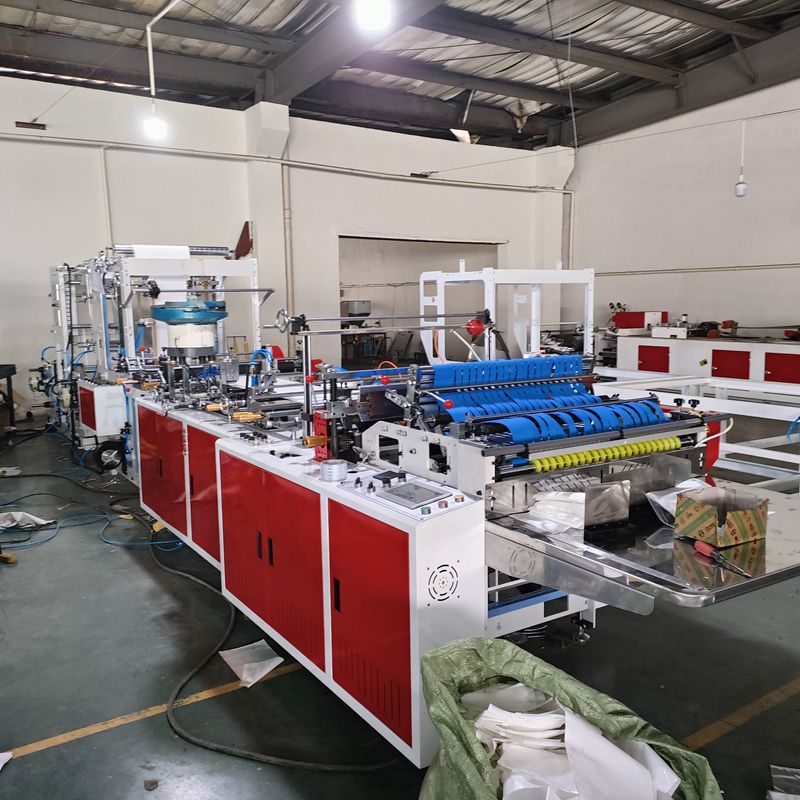 厂家推荐PE膜 磨砂膜双放料龙门架两卷片膜熔边服装拉链袋制袋机