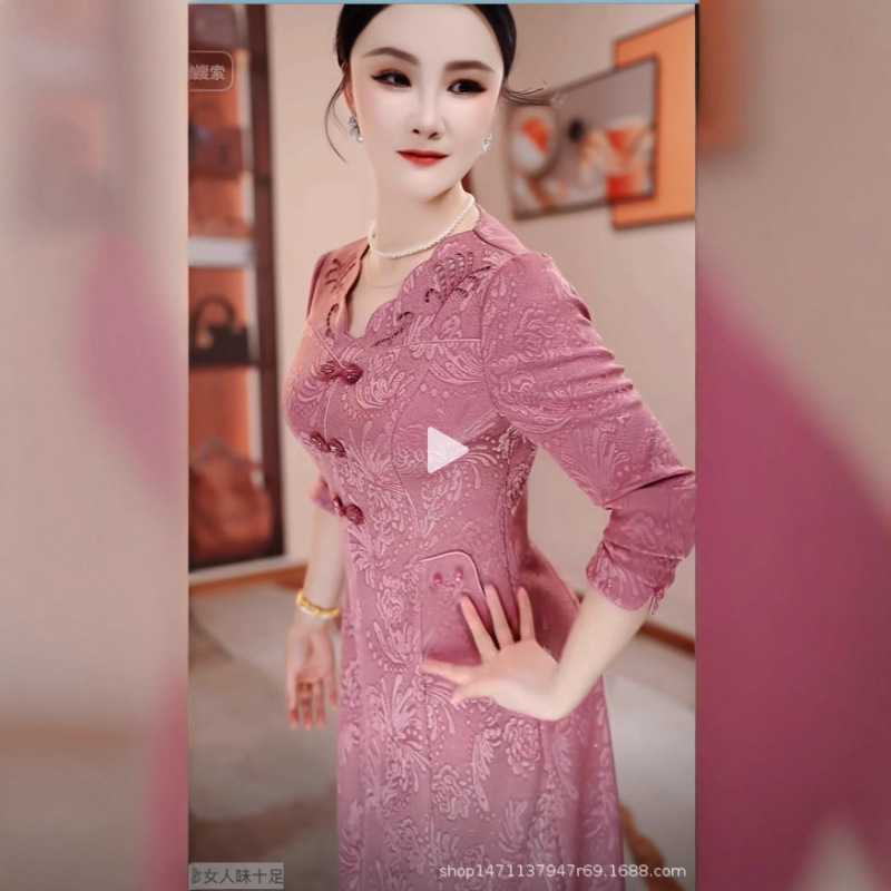 胖妈妈气质喜婆婆婚宴礼服连衣裙高档加肥加大码中老年女粉色旗袍|undefined