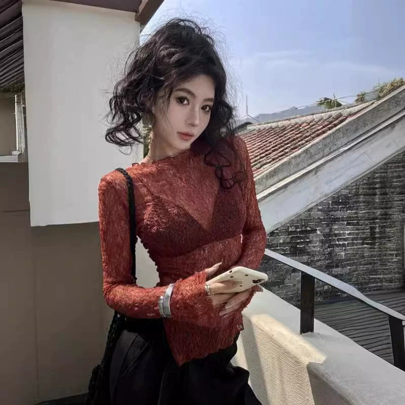 Кружевная перспективная футболка с длинным рукавом с длинным рукавом