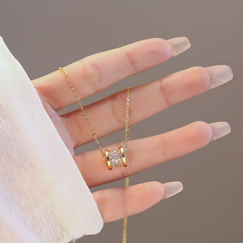 Ins trendy personality same style small waist titanium steel necklace women's exquisite zircon Korean version new clavicle chain light luxury necklace