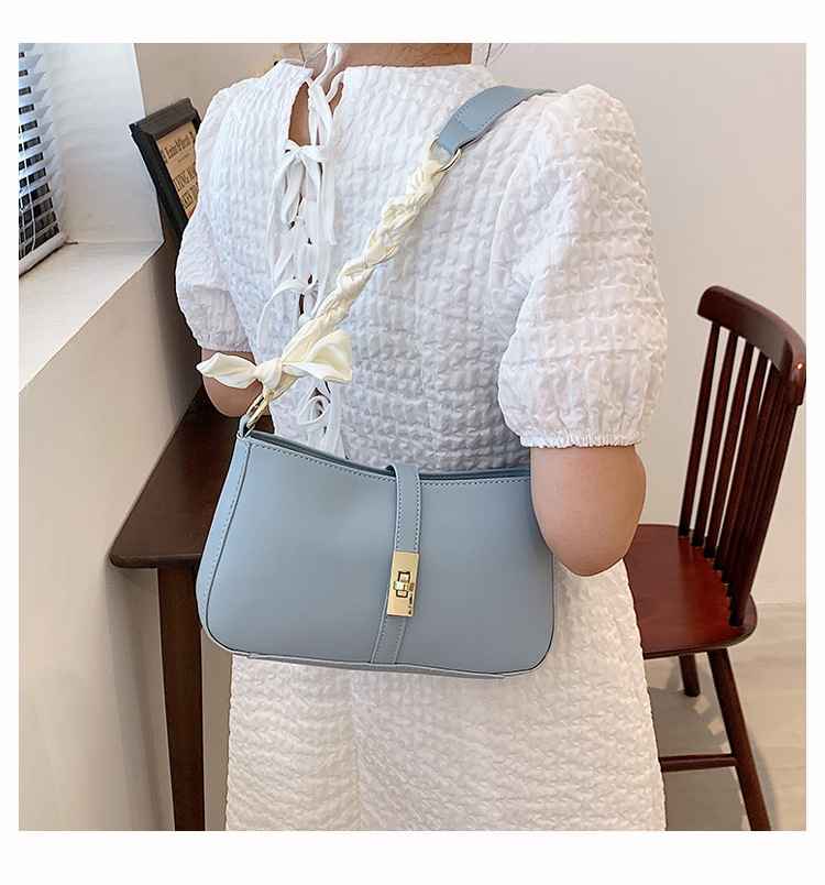 Summer Design Bag 2021 New Fashion Women's Summer Simplicity Silk Scarf Messenger Bag Portable Pleated Small Square Bag display picture 10