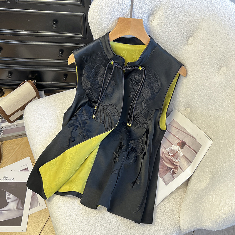 重工刺繍ベスト女性2025早春新盤ボタン復古新中国式国風ノースリーブコート馬クリップ|undefined