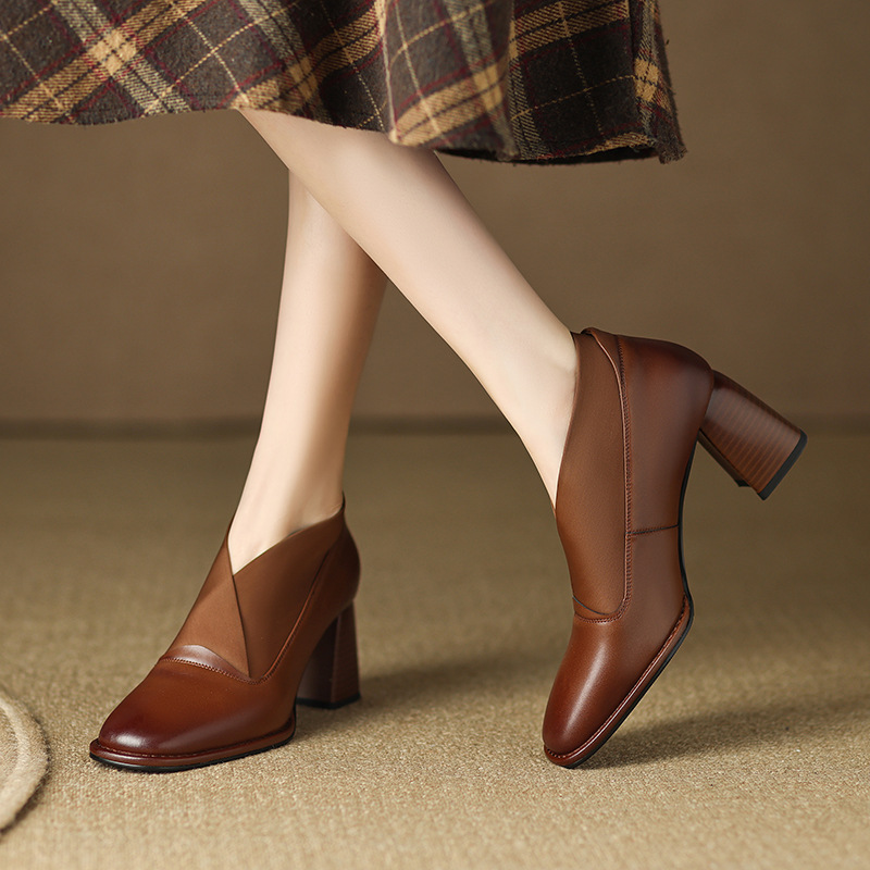 深口单鞋女鞋2025年春秋方头粗跟弹力包裹脚复古风高跟鞋棕色黑色
