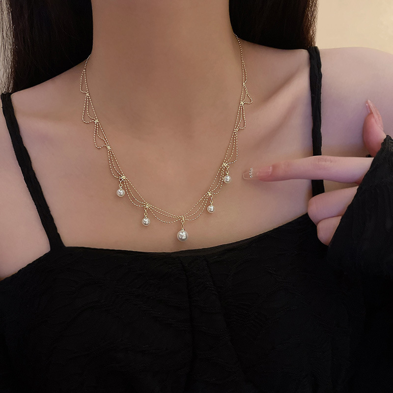 Retro Heart Shape Bow Knot Alloy Inlay Artificial Pearls Womenu0027S Pendant Necklace Necklace 1 Pie