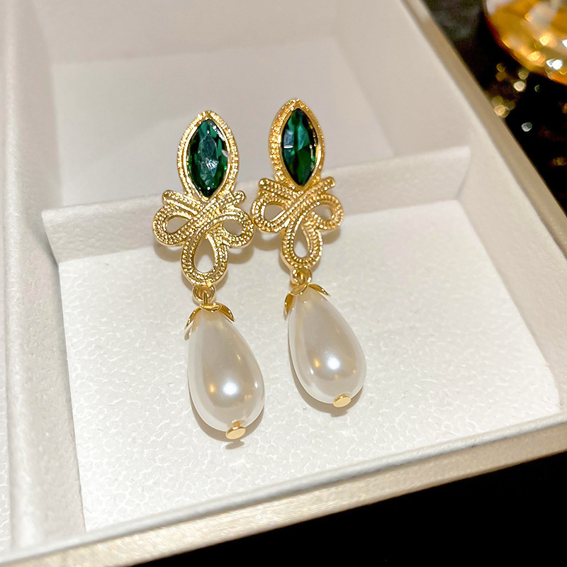 Temperamento de pendientes verdes pendientes ligeros lujosos de alto nivel sensación de pendientes zircon flores joyas geométricas al por mayor fábrica