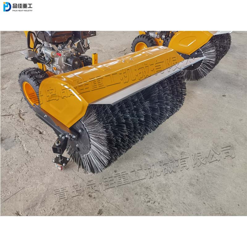 小型除雪车 前6后2大雪刷扫雪机 部队学校操场小区城市道路扫雪机