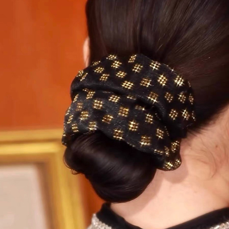 격자 무늬 블랙