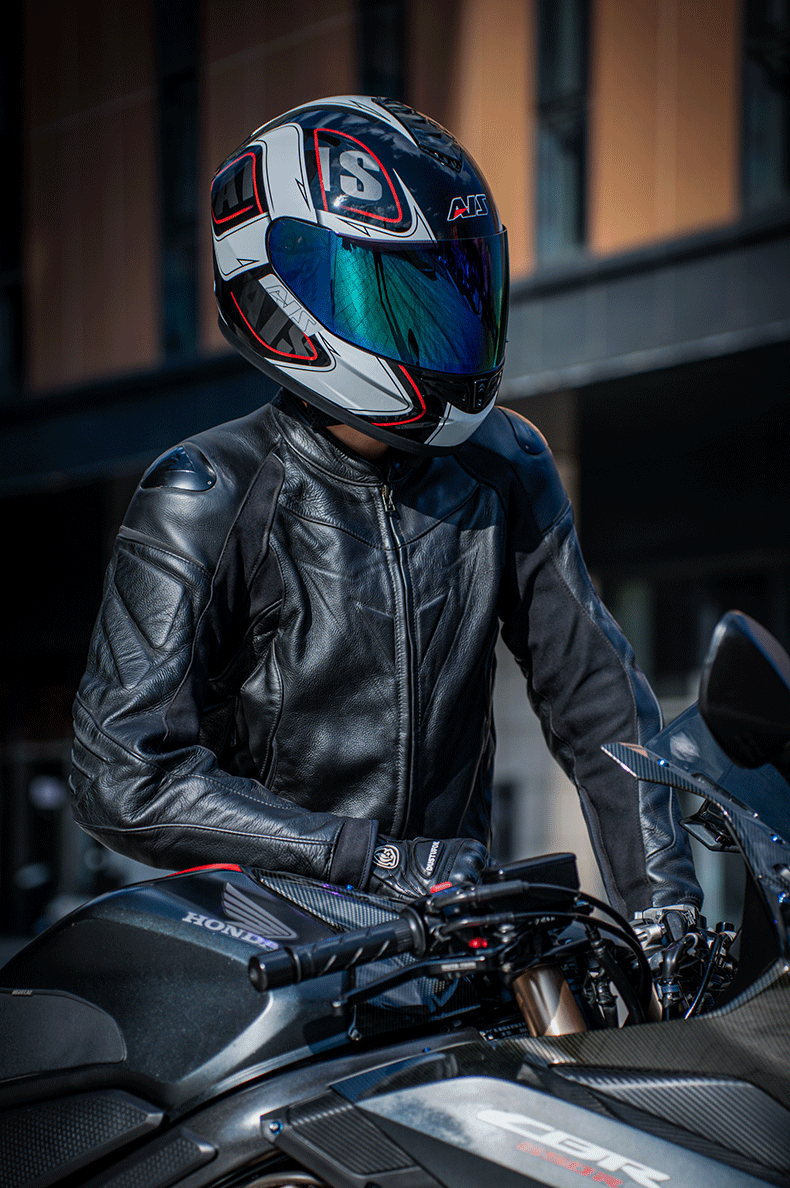 Aishi Men's and Women's Motorcycle Helmets with Personalized Horns, Full-Face Helmets for Motorcycles, Suitable for All Seasons, Summer Electric Safety Helmets, Gray, 3C Certified