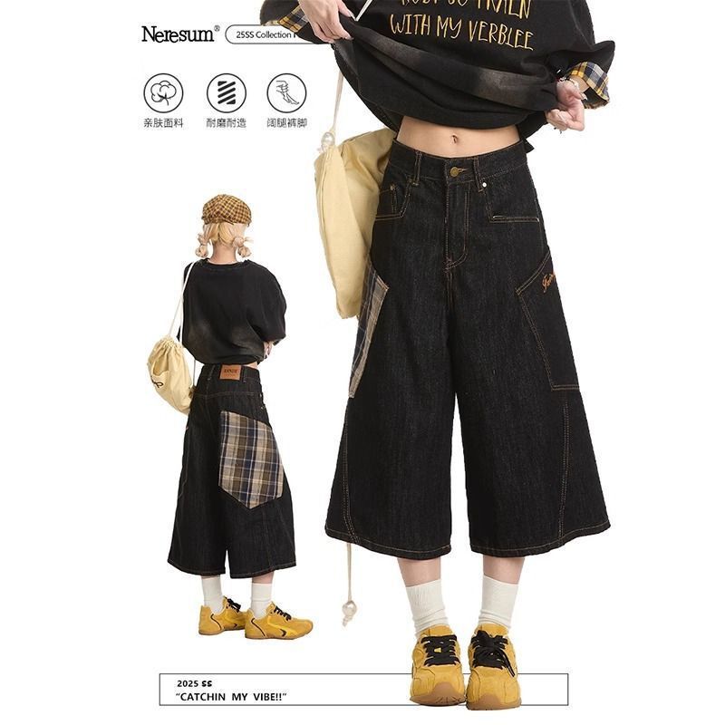 American-Style Plaid Large Pocket Cargo Denim Shorts for Women, Summer Design, Loose and Slimming Wide-Leg Casual Cropped Pants American-Style Plaid Large Pocket Cargo Denim Shorts for Women, Summer Design, Loose and Slimming Wide-Leg Casual Cropped Pants