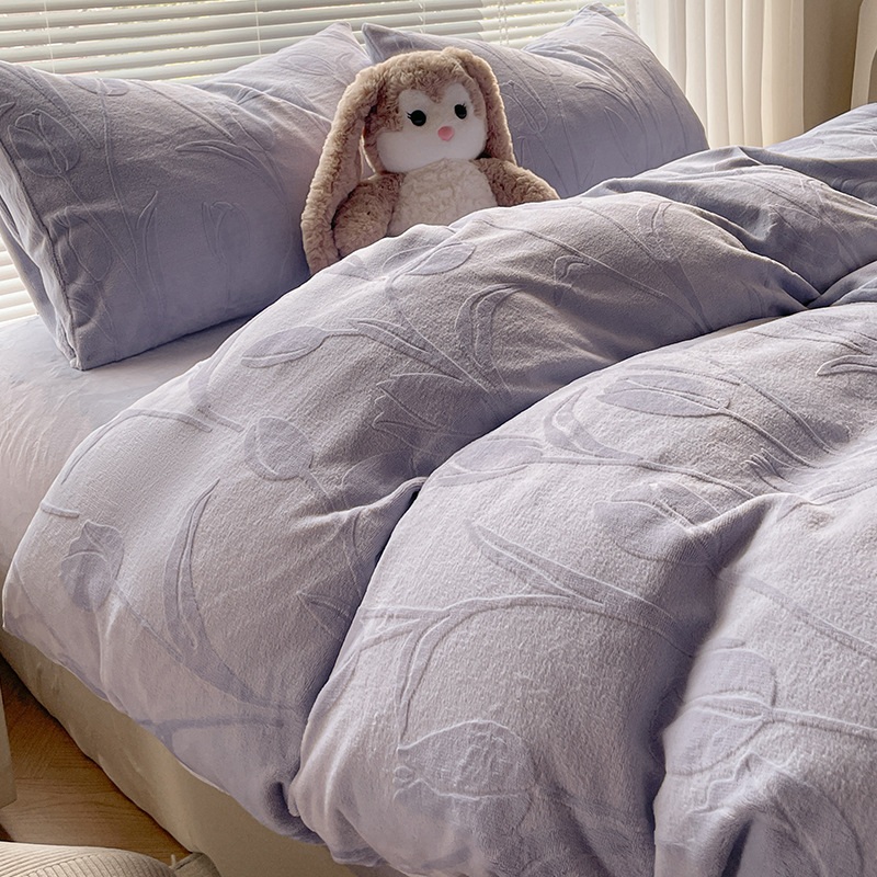 2025 nuevo invierno engrosado de coral terciopelo esculpido colcha de cama de terciopelo único conjunto de tres piezas