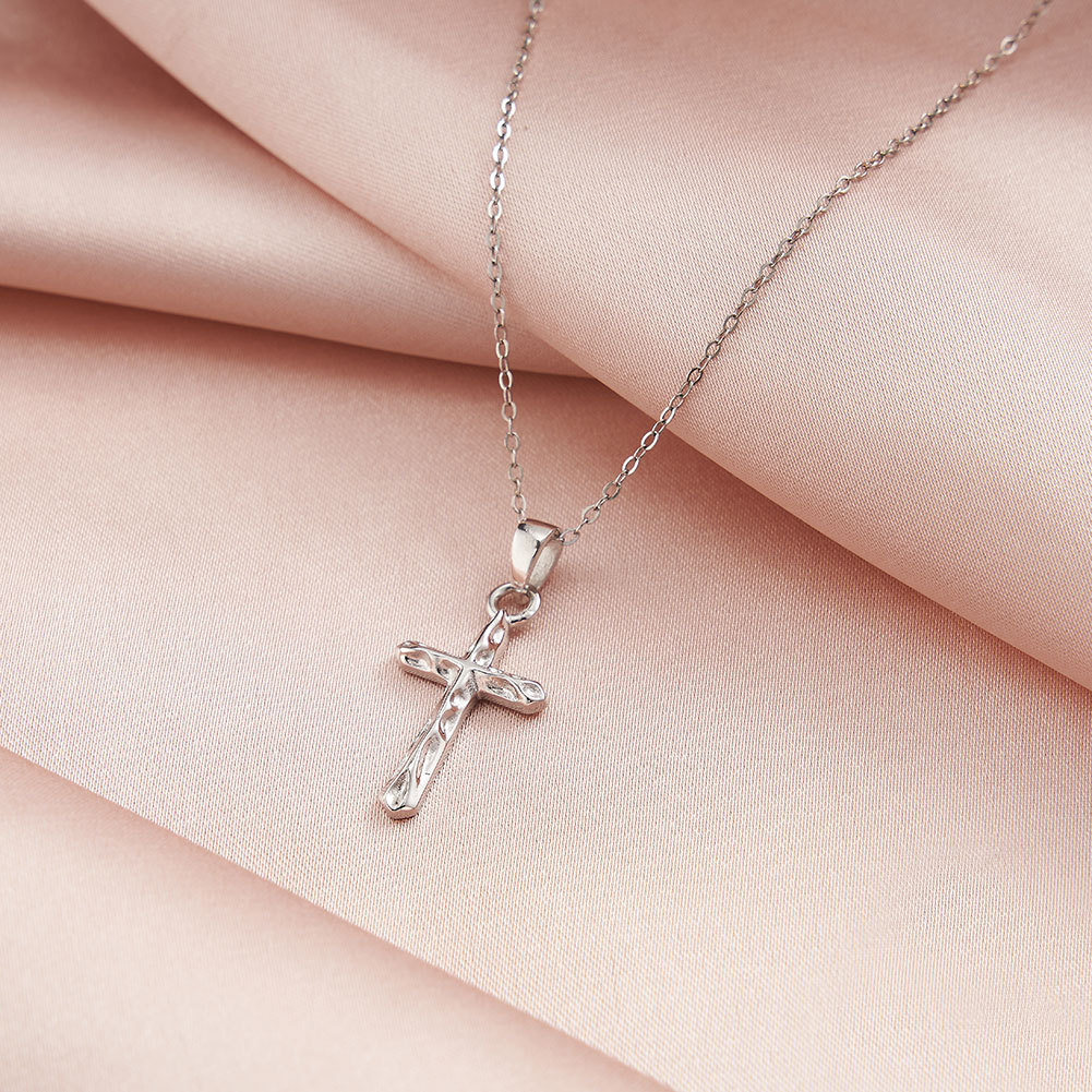 Daily Occasion 925 Sterling Silver Material Cross Pattern 925 Sterling Silver Cable Chain Polishing Plating Cross Pendant Necklace