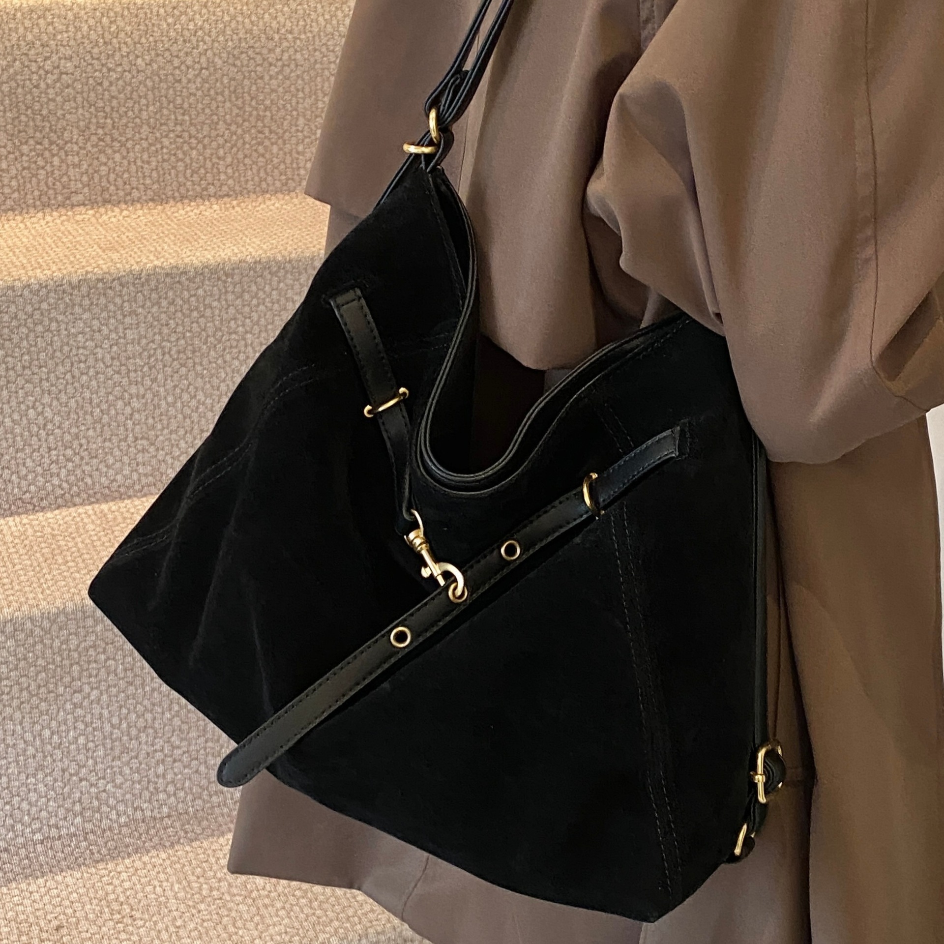 Bolsa retro de gran capacidad esmerizada para mujeres 2025 nuevo otoño invierno ocio mochila de hombro para viajar bolsas de hombro