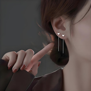 Серьги-кисти из серебра 925 пробы, 2025 новые, нишевые, круглые, простые, квадратные, универсального стиля, с высококачественными подвесками в форме четырехлистного клевера.