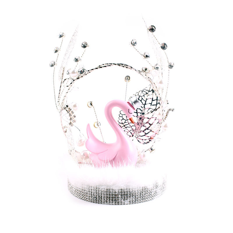 Decoración de coche pareja creativa cisne coche consola central decoración ins accesorios de coche femenino